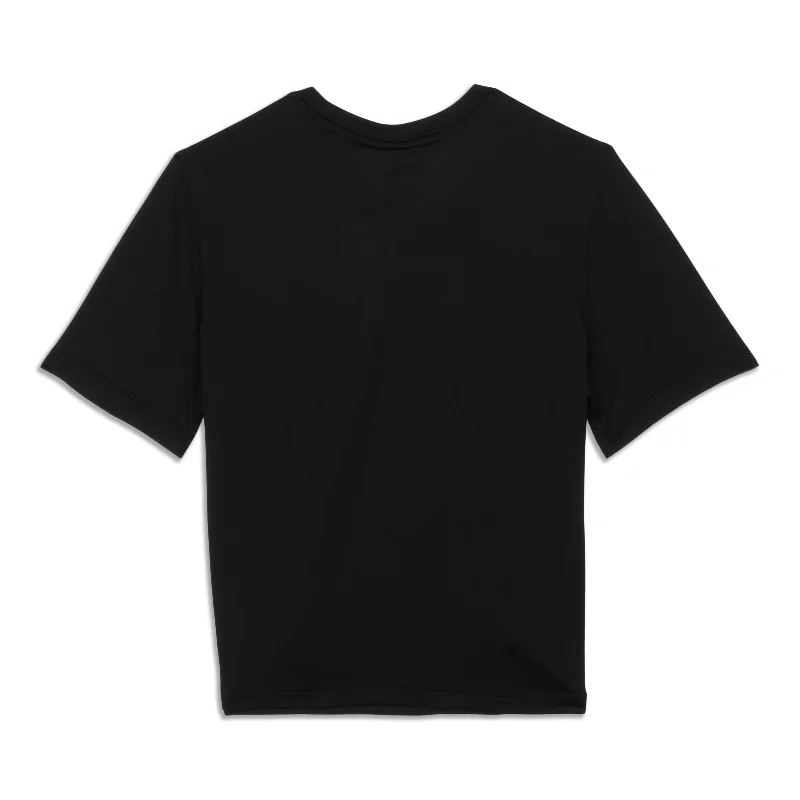 Ultralight Waist-Length T-Shirt - Resale