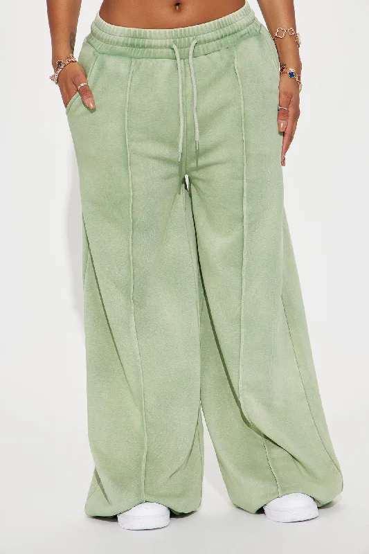 Pay No Attention Lounge Pant - Sage