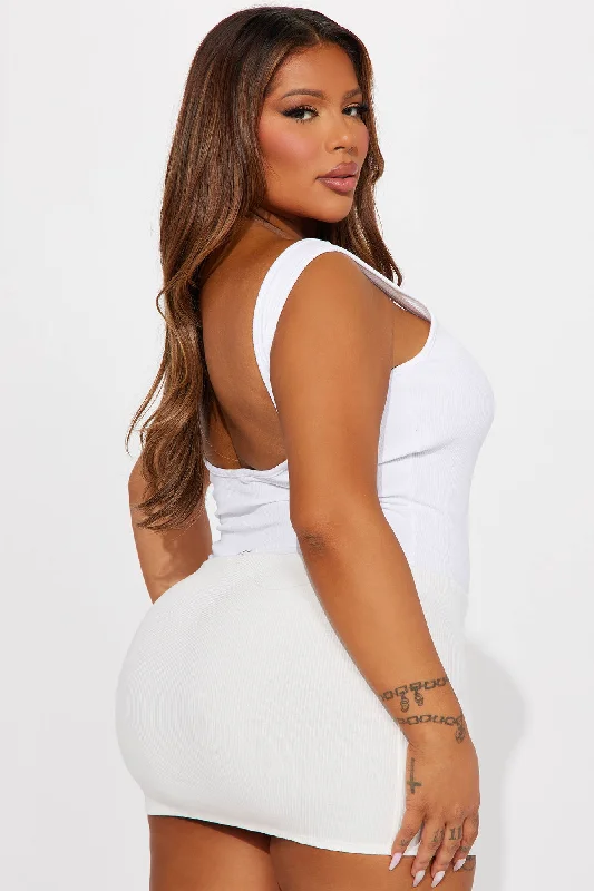 Sonya Low Back Snatched Bodysuit - White