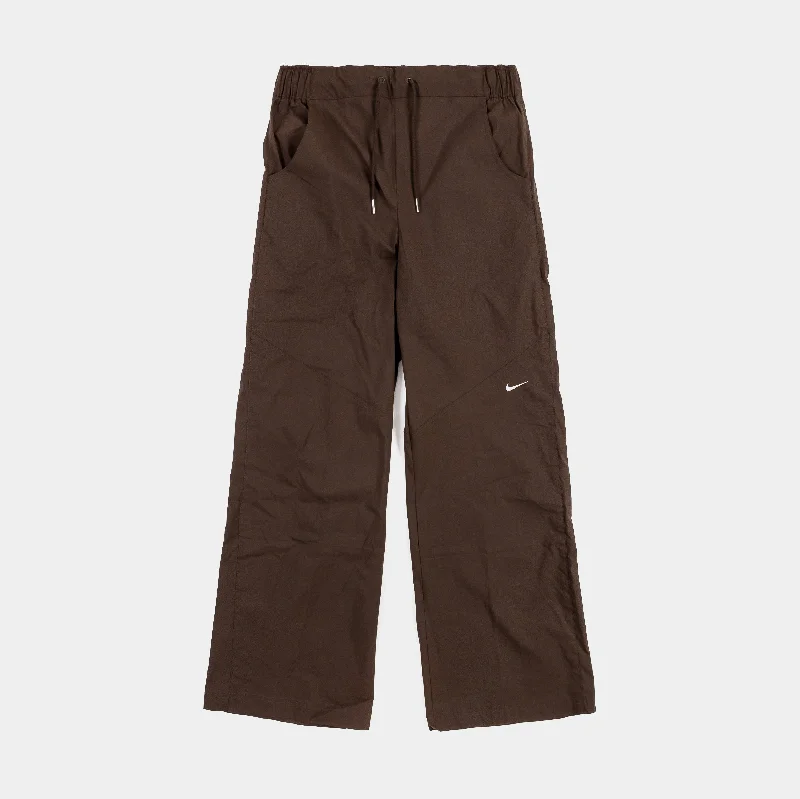 NSW Essential High-Rise Woven Cargo Womens Pants (Brown)